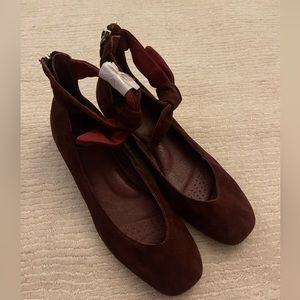 Ono burgundy flats - never worn